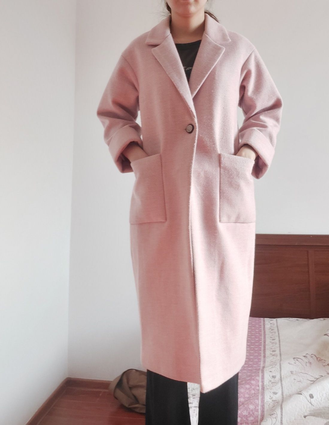 Продам нежно розовое пальто