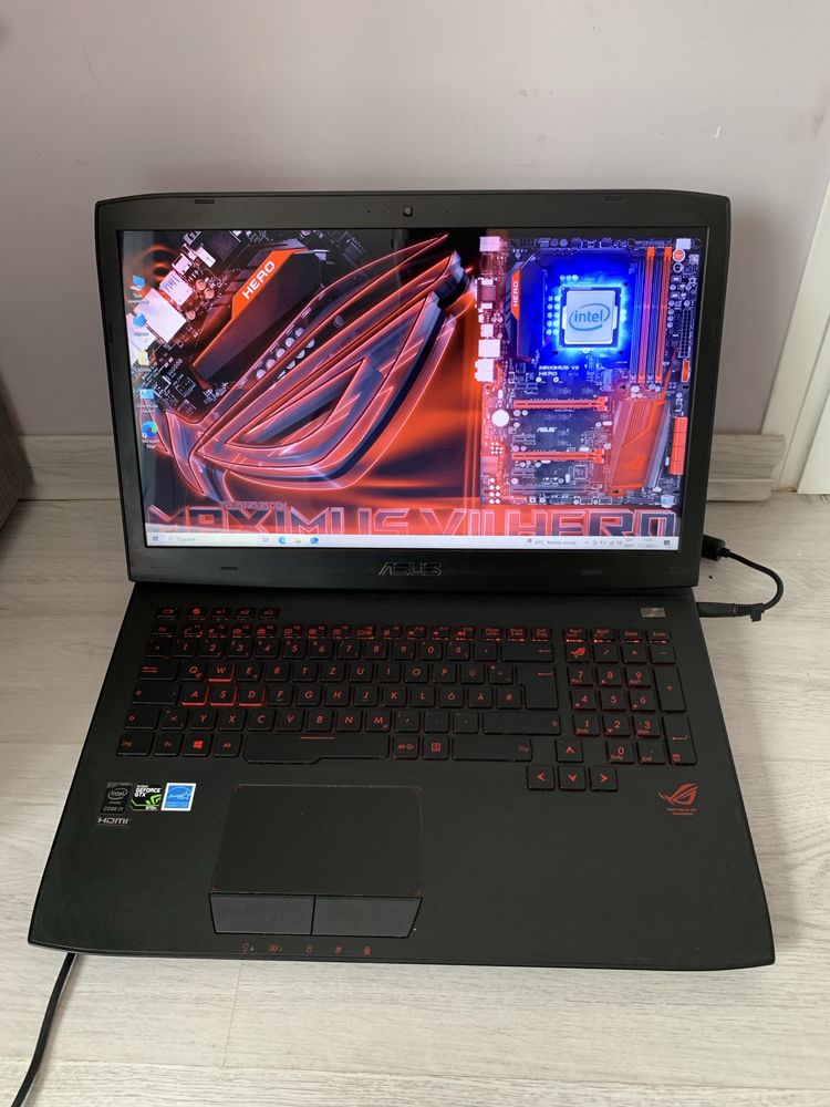 Лаптоп ASUS ROG core i7