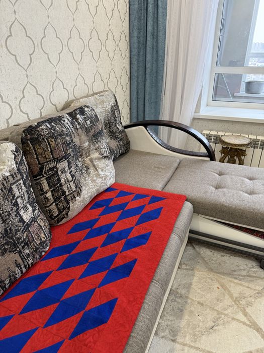 Продам диван в отличном состояний