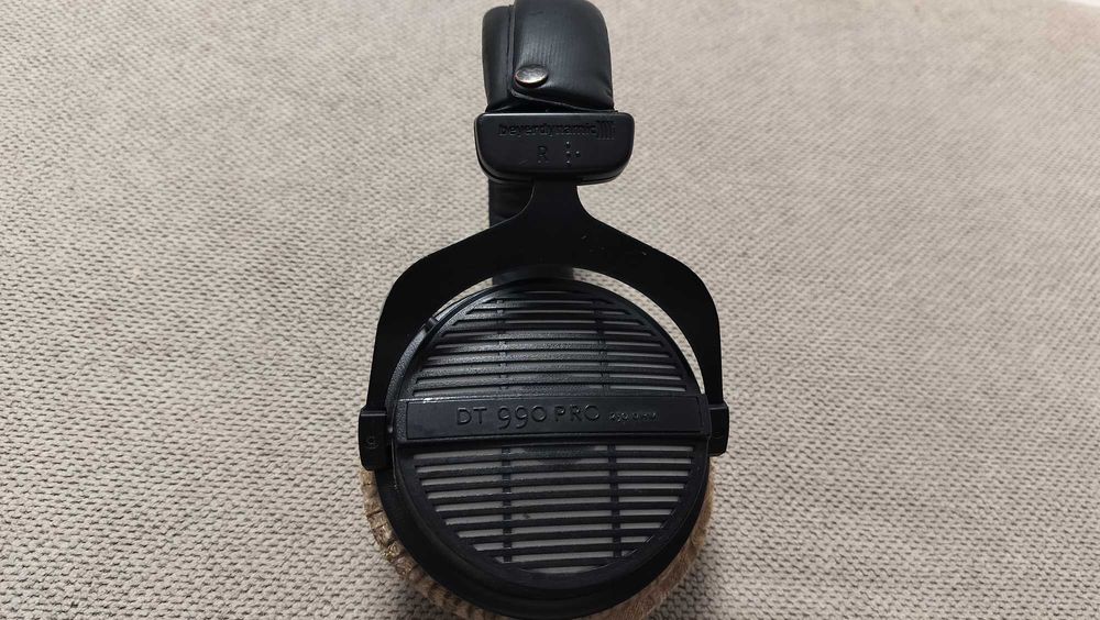 Casti Hi-Fi Beyerdynamic DT 990 PRO 250 Ohm Open Studio Monitoring