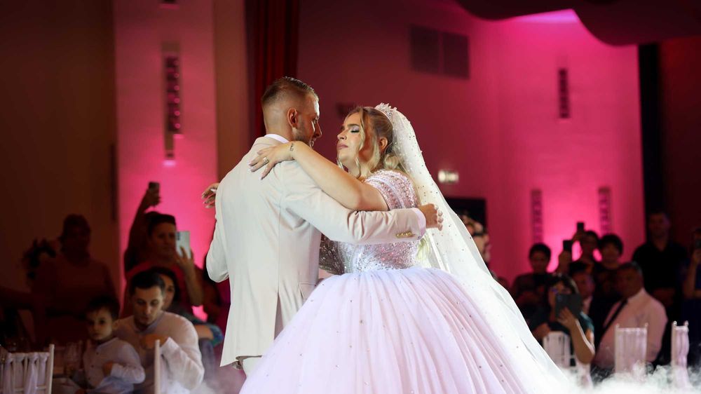 Fotograf ,video si drona pentru nunta, botez ,cununie 300-1450 €