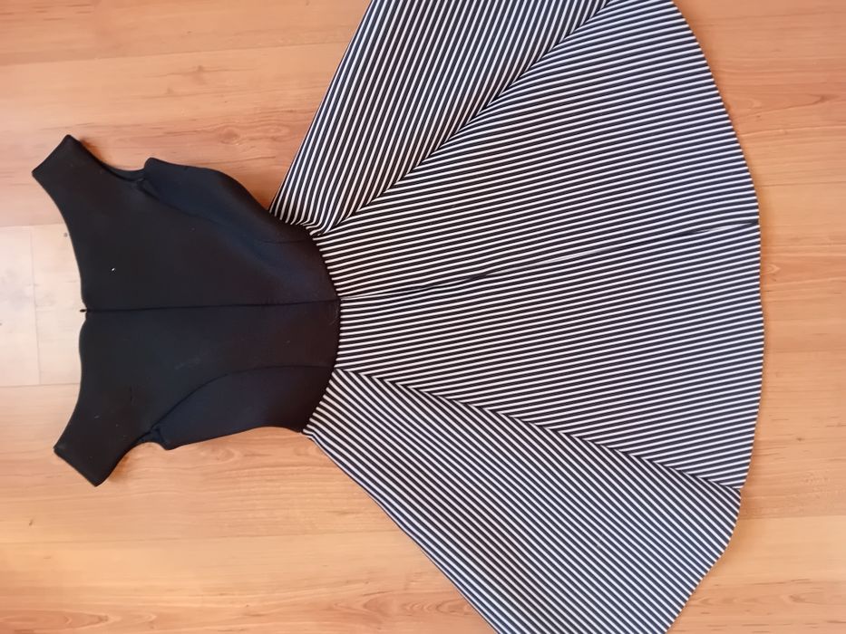 Стилна официална рокля