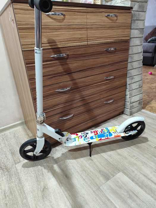 Продам самокат детский