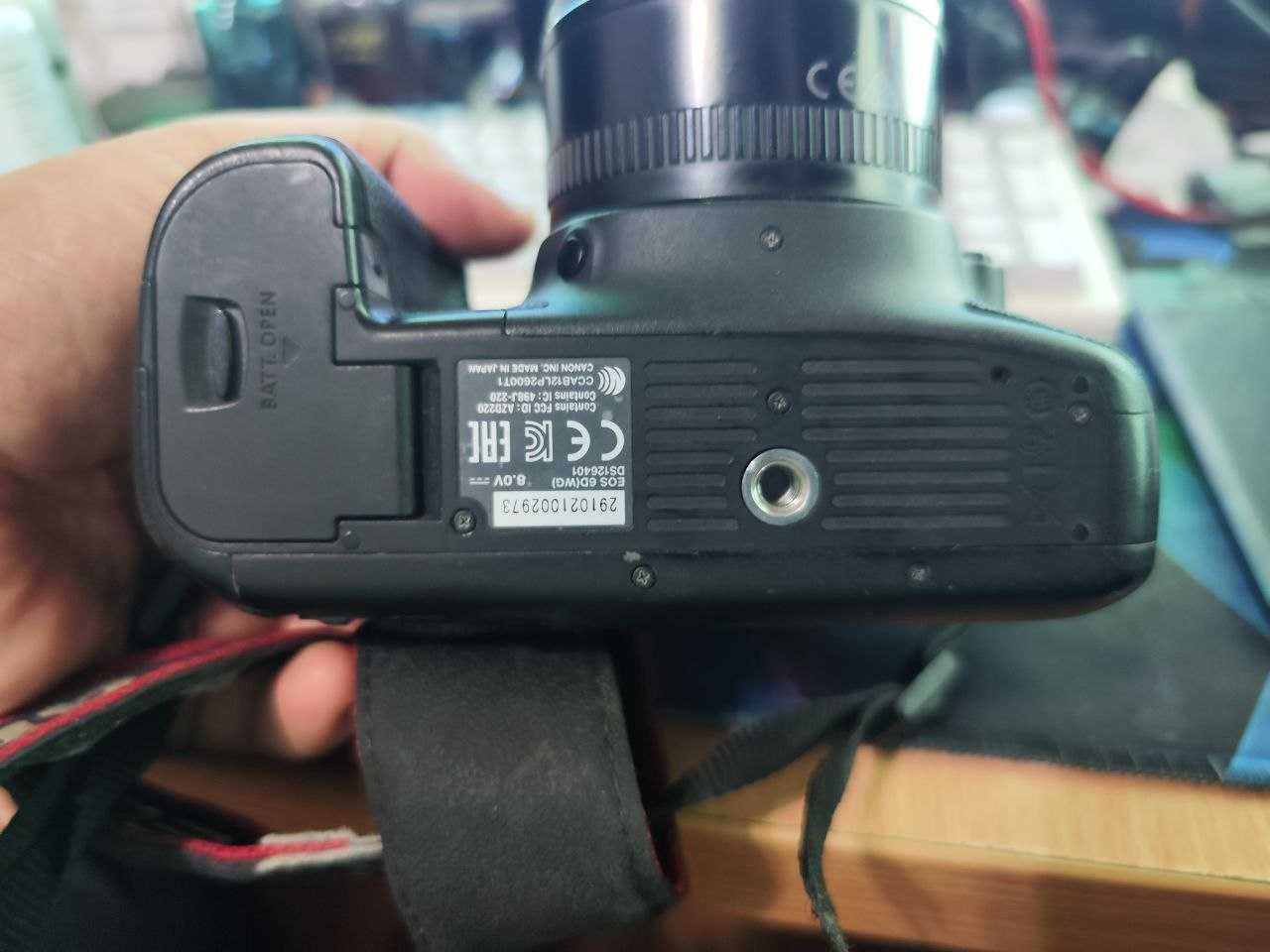 Продается Canon 6D + 50мм 1.8 объектив, с коробкой и документами.