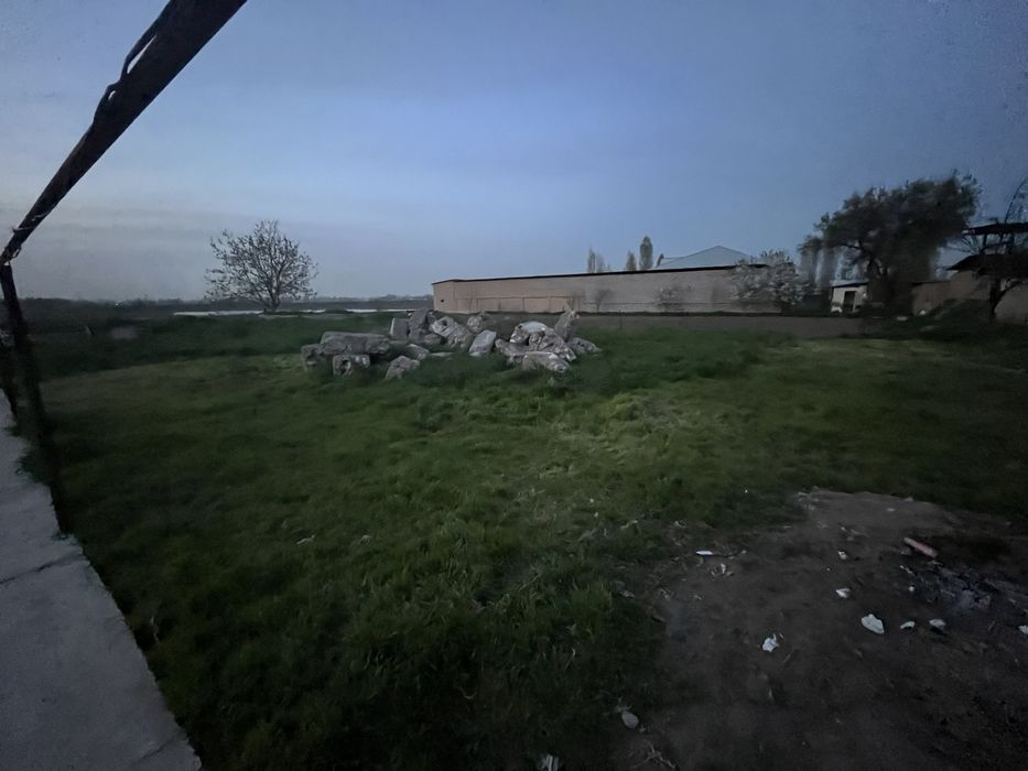 Uchastka yer sotiladi Nurafshon