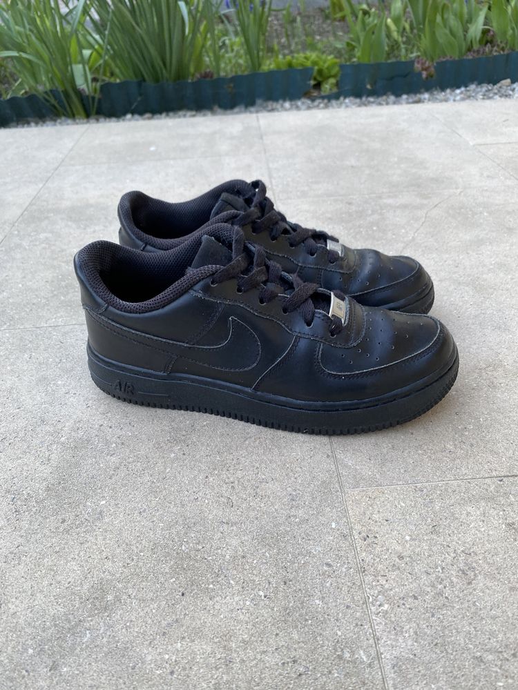 Nike Air Force 1 Low negru, mărimea 35 / 36