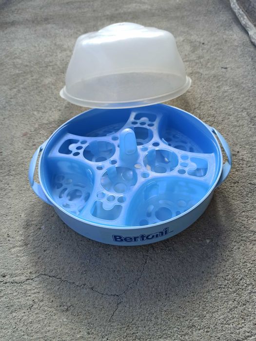 Стерилизатор и термо кутия за бебешки шишета