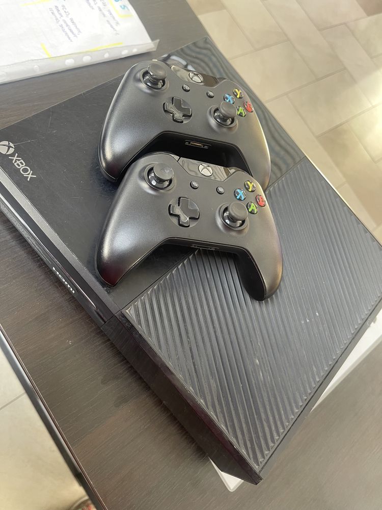 Xbox one 600 lei