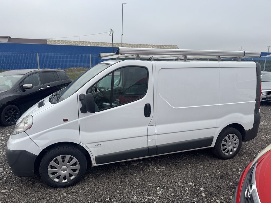 Opel Vivaro / Navi / Ac / Portbagaj Thule /