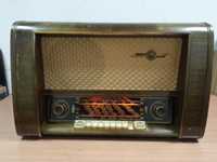 LOEWE OPTA-VENUS-560W-Старо лампово радио.