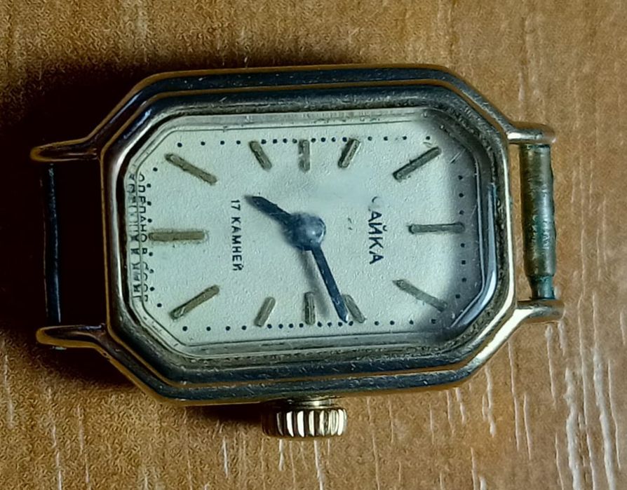 Часы 'Чайка' позолоченные, механические.