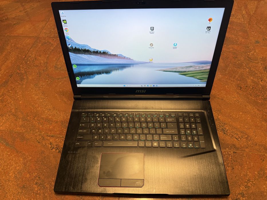 Laptop Gaming MSI RAIDER GE73 RGB 8RF