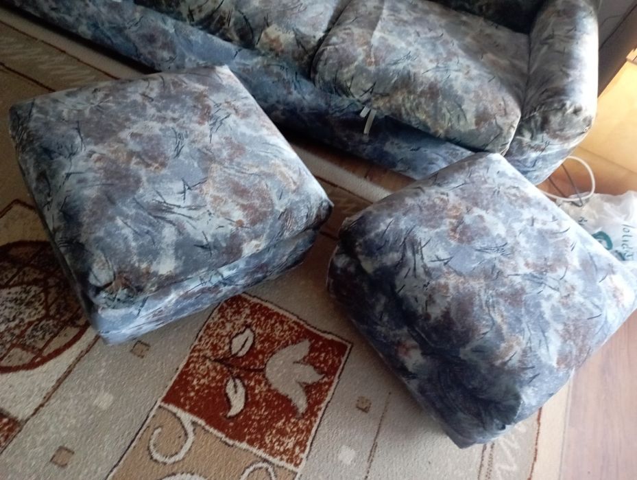 Продавам холова гарнитура