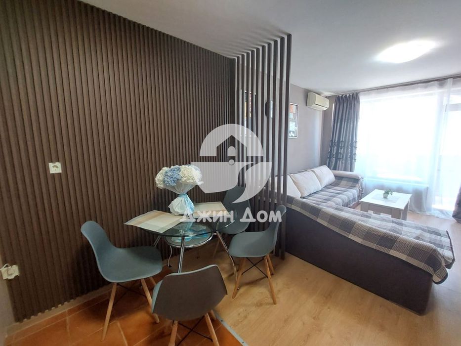 Продава се Двустаен апартамент в к.к. Слънчев бряг - 65 кв.м за 1124 €/кв.м - Снимка #1