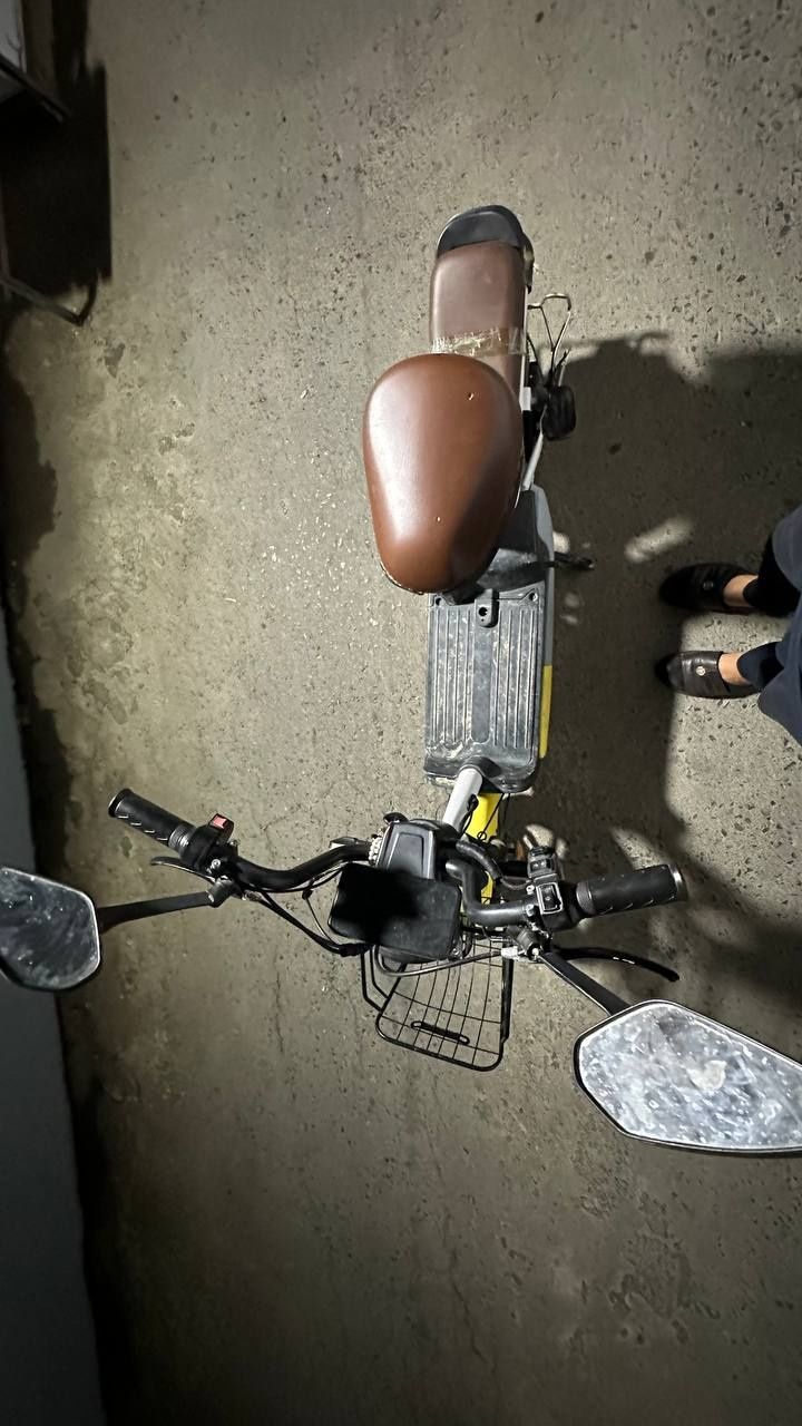 Skuter elektron hhh