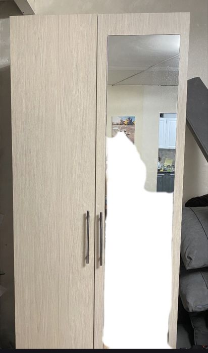 Шкаф, вешалка и тумбочка для обуви — комплект в хорошем состоянии