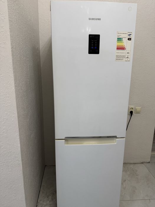 Холодильник Свммунг