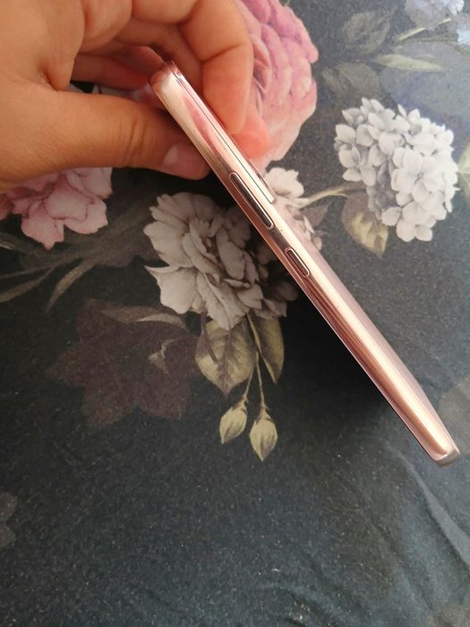 Samsung S22 5G ПЕРФЕКТЕН!!