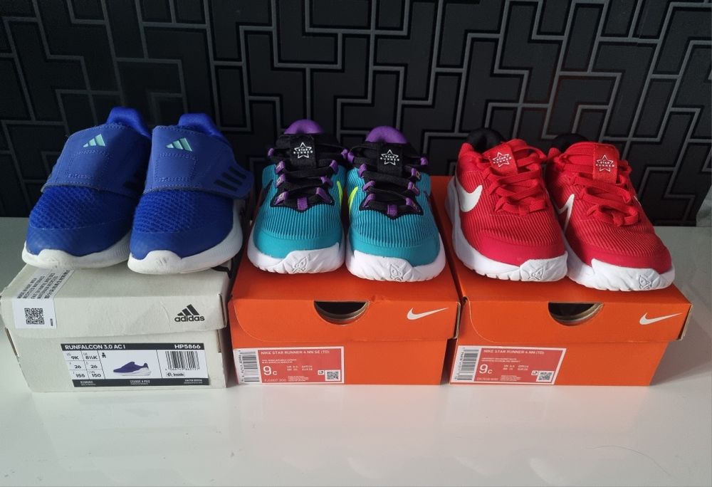 Incaltaminte Adidas si Nike marimea 26