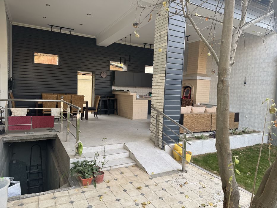 Два дома на одном участке 9соток