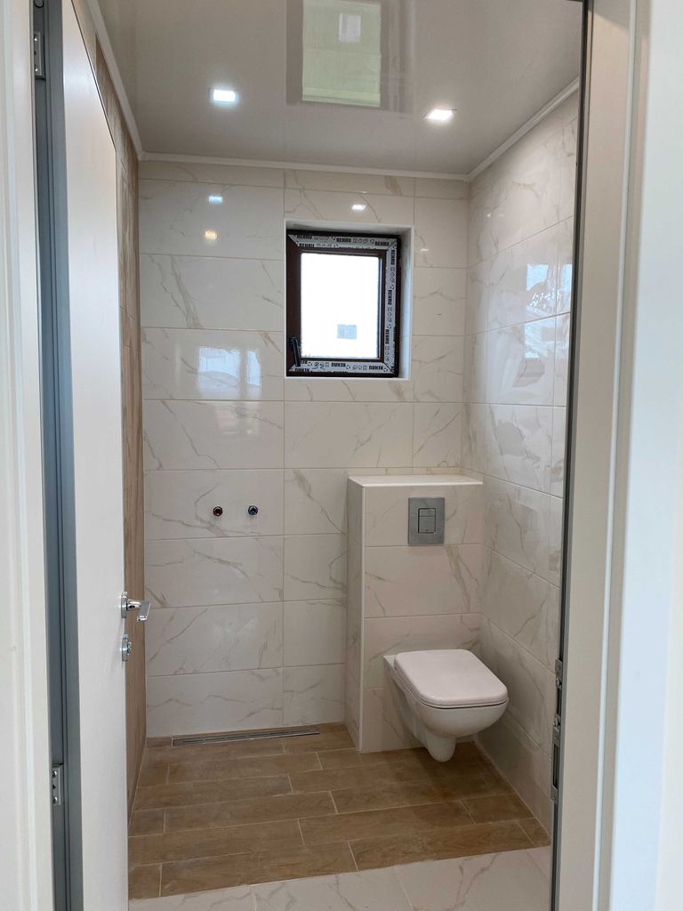 Продава се Тристаен апартамент в Варна, Изгрев - 119 кв.м за 1849 €/кв.м - Снимка #5