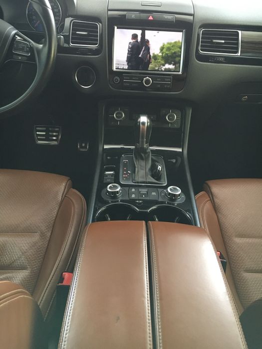 Volkswagen Touareg , Model x, Panoramic, Camere 360/“, Piele 245 cp