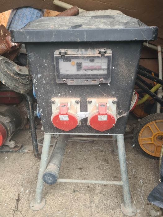 Distribuitor curent electric