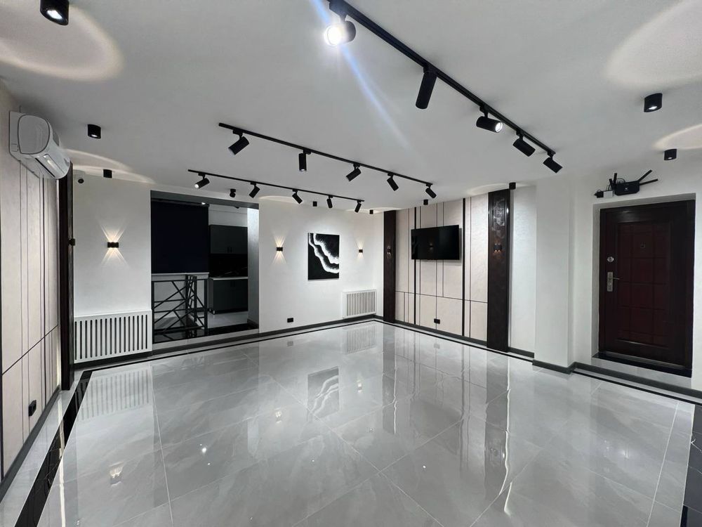 open space с евроремонтом общ пл 75 м² + 140 м² подвал