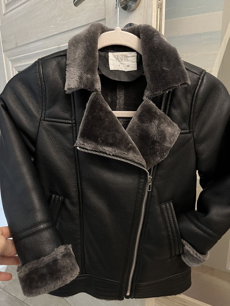 Палто Zara, кожено с пух, момиче