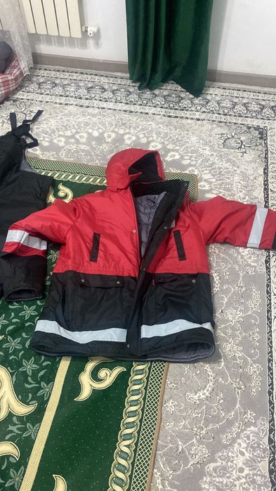 Продам спец одежду