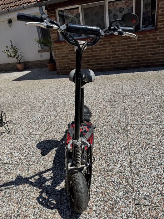 Vand trotineta electrica motr 350 w  tractiune cu lanț