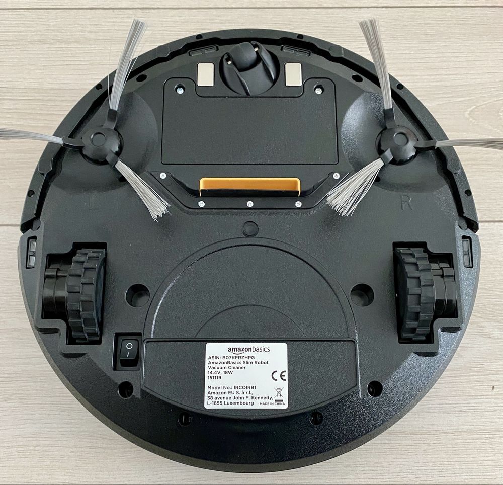 Aspirator robot Amazon Basics ca nou