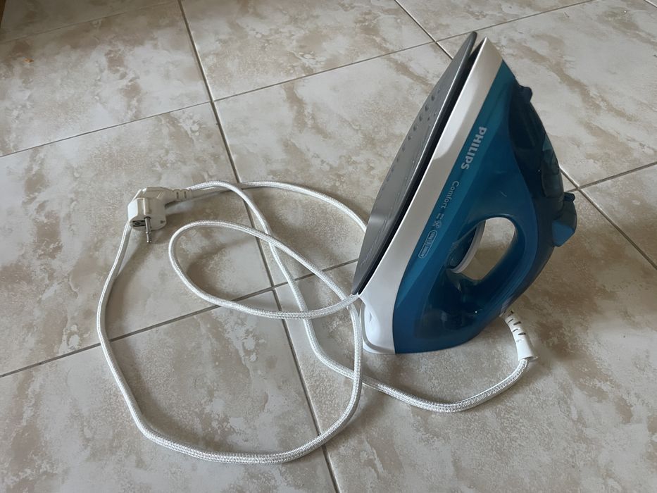 Fier de calcat Philips