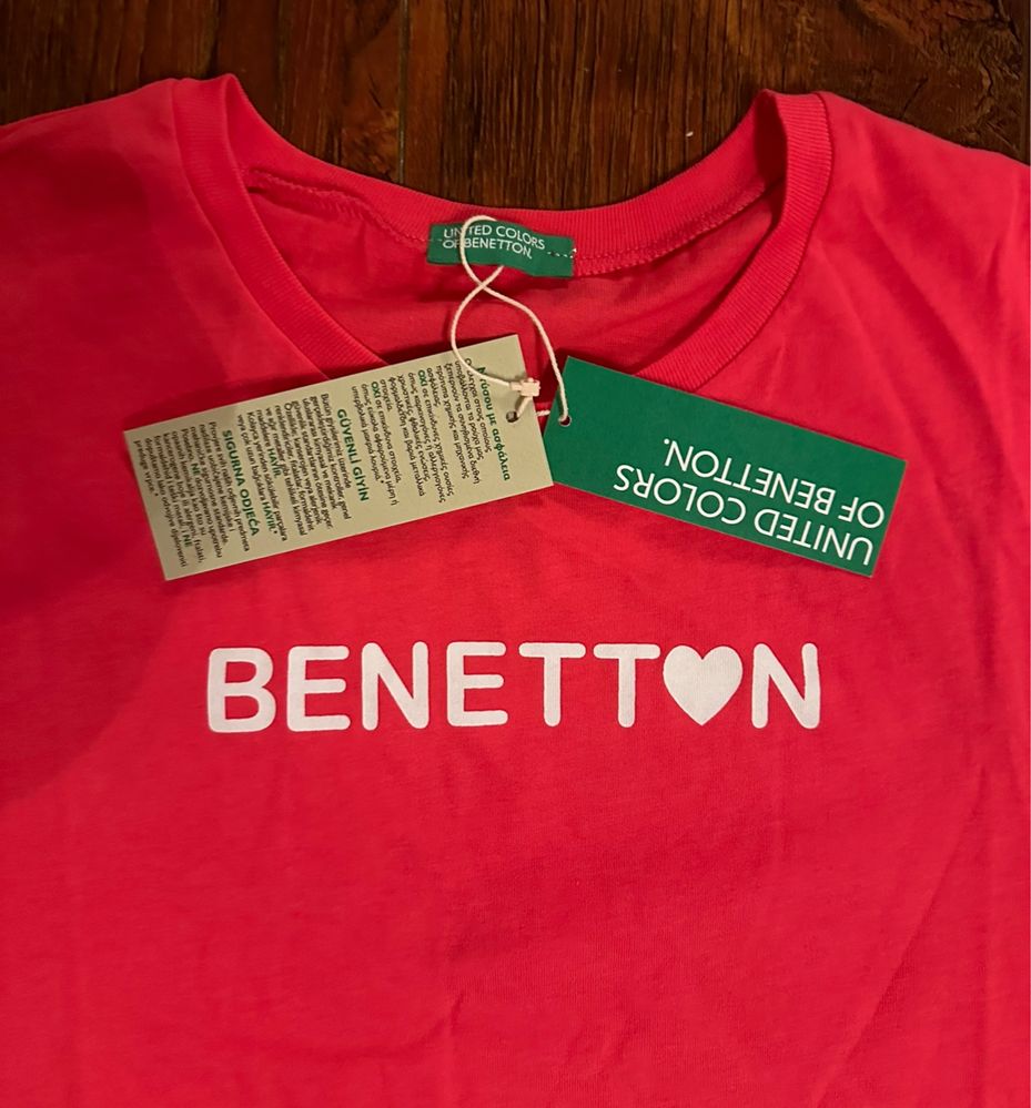 Benetton страхотна нова тениска