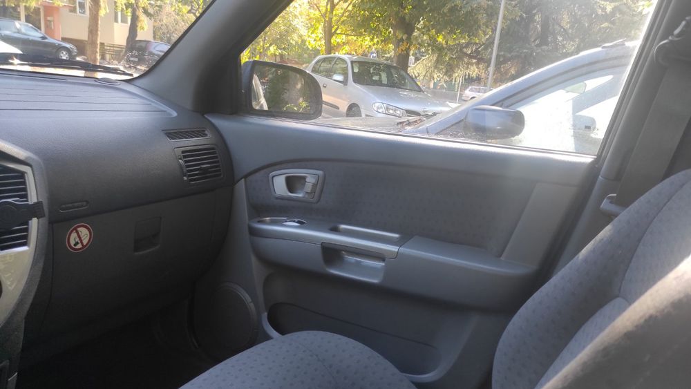 Kia  Carens с газова уредба