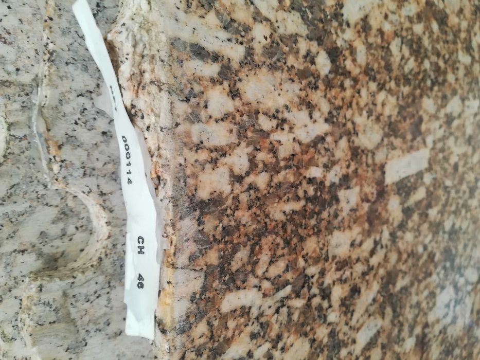 Placi Granit BRAZILIA Juparana Cathedral Gold 11 buc 66mc 300x200 -2CM