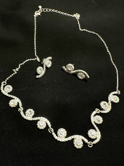 Красивые нежные комплекты украшений