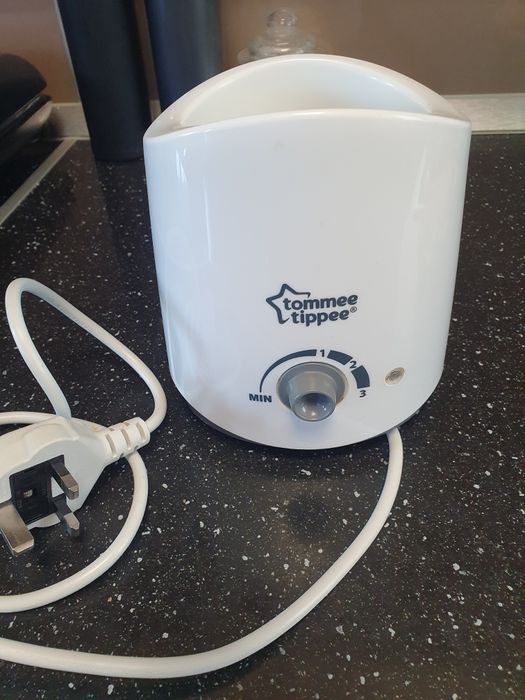 Aparat incalzit biberoane