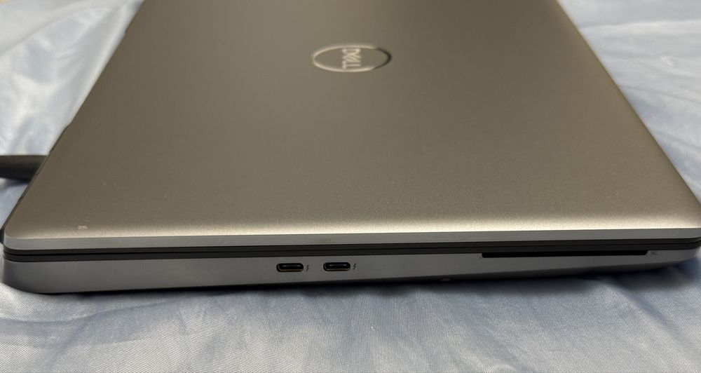 Precision 7560 -i7 gen 11, placa video dedicata