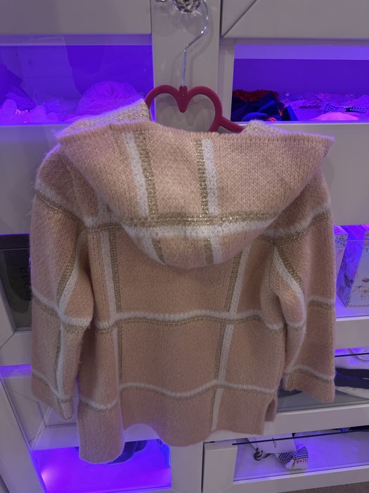 Продавам якета подходящи за предстоящия сезон