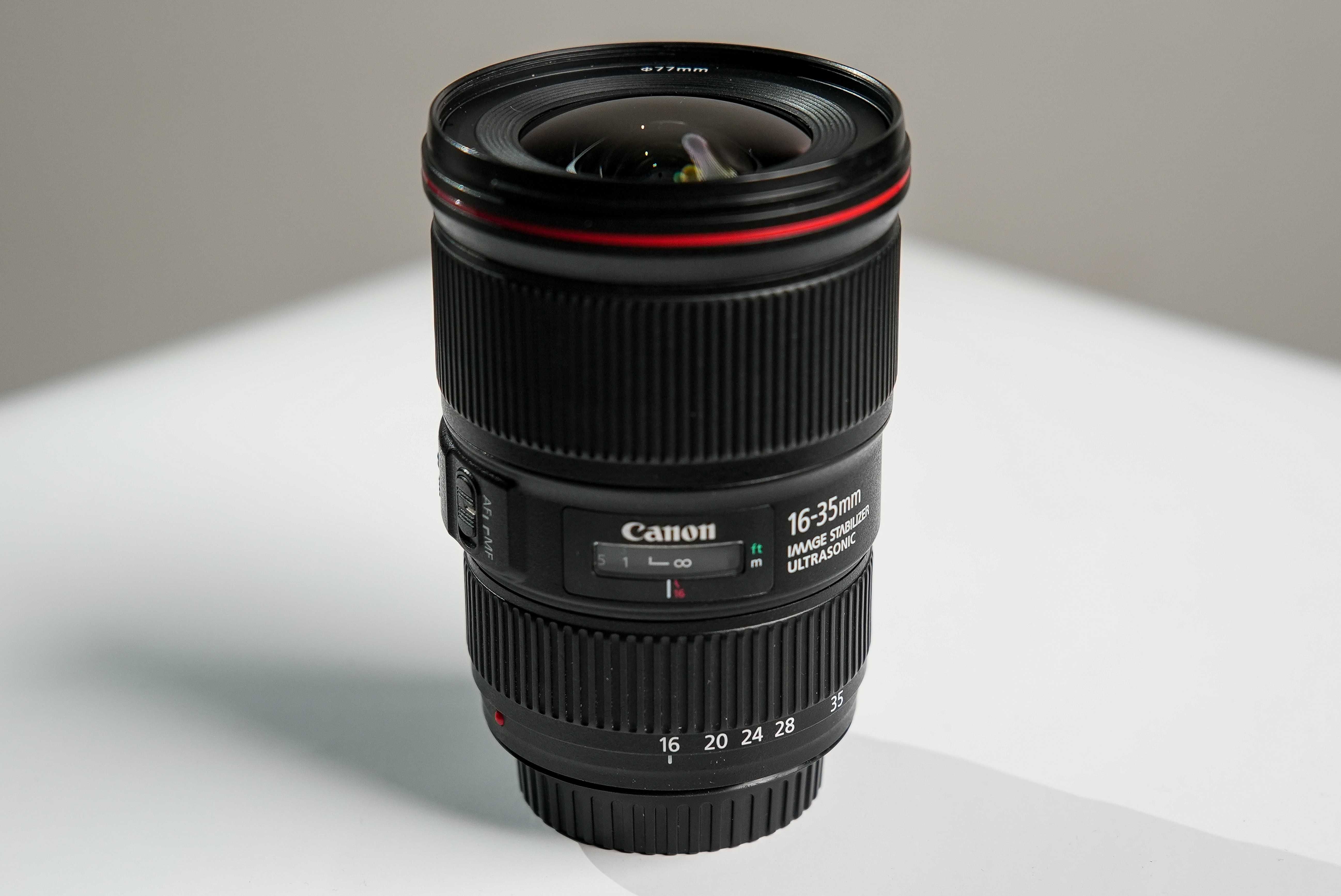 Обектив Canon EF 16-35mm f/4L IS USM