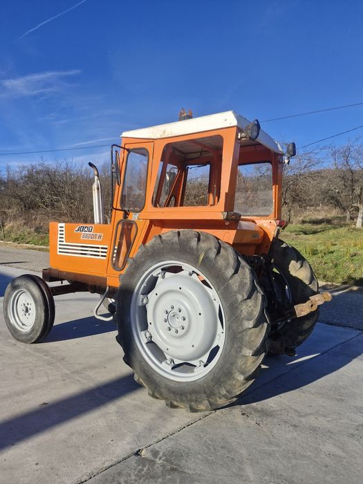 Tractor Fiat 880