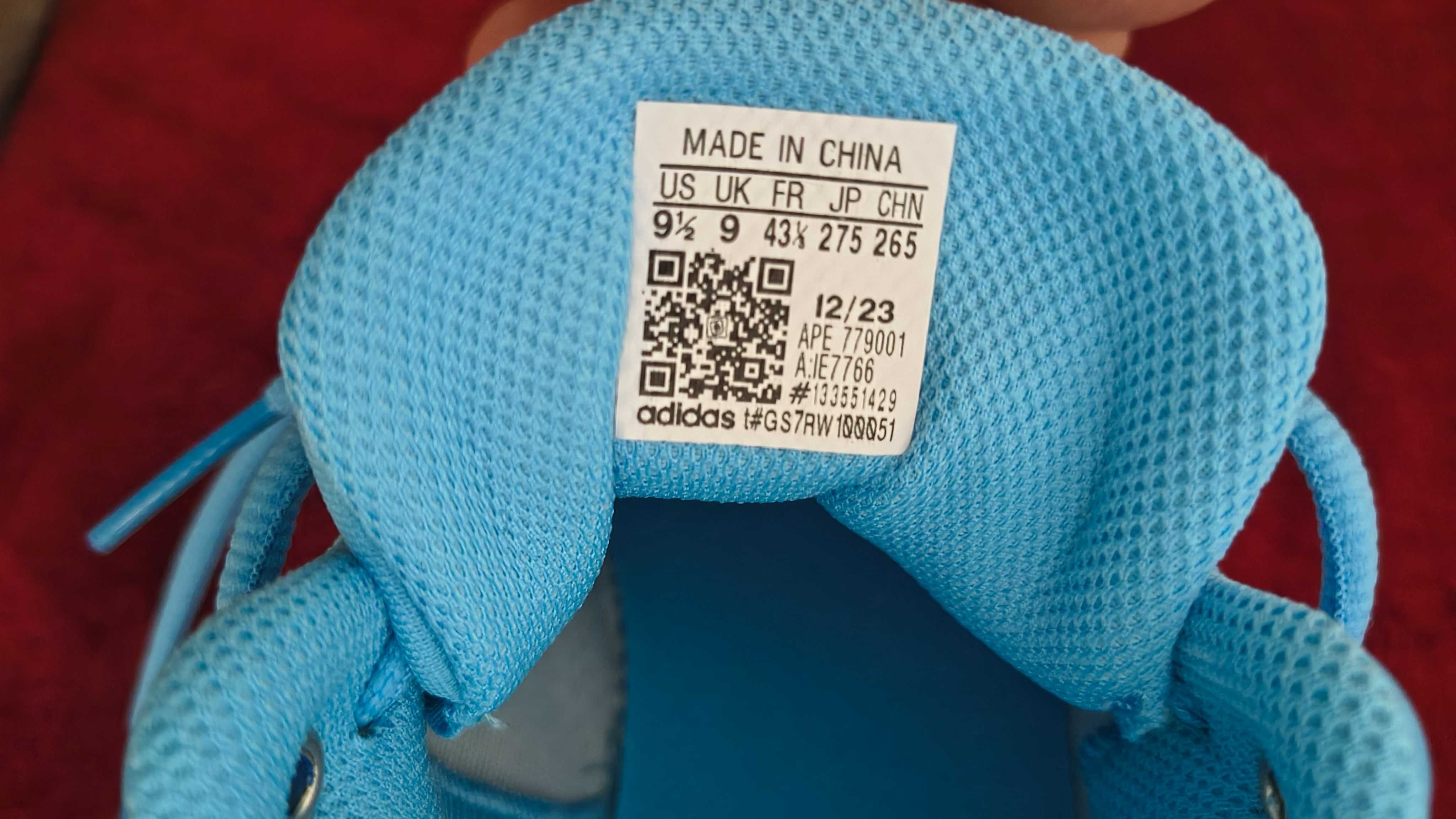 Pantofi Adidas, Marimea 43,5 EU - Noi