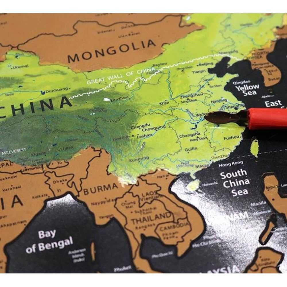 Harta lumii de razuit cu steaguri pentru pasionatii de calatorii 82x59