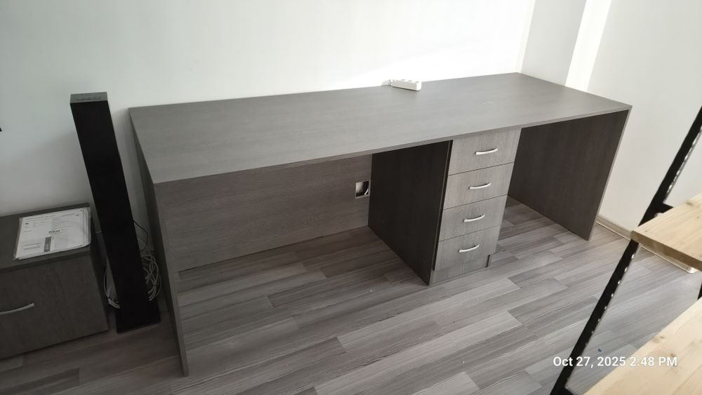 Birou pentru 2 persoane. Super mare