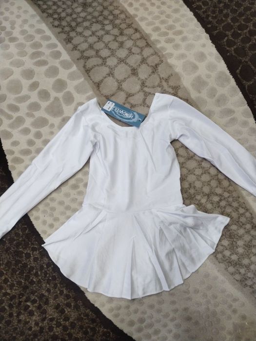 Продам  купальники для гимнастики и хореографии  для девочек.