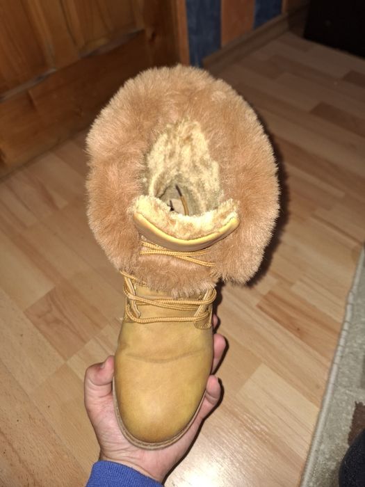 Vând bocanci dama sezon de iarna