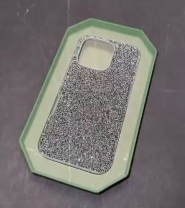 СПЕШНО! Кейс с камъни Swarovski iphone 16 pro