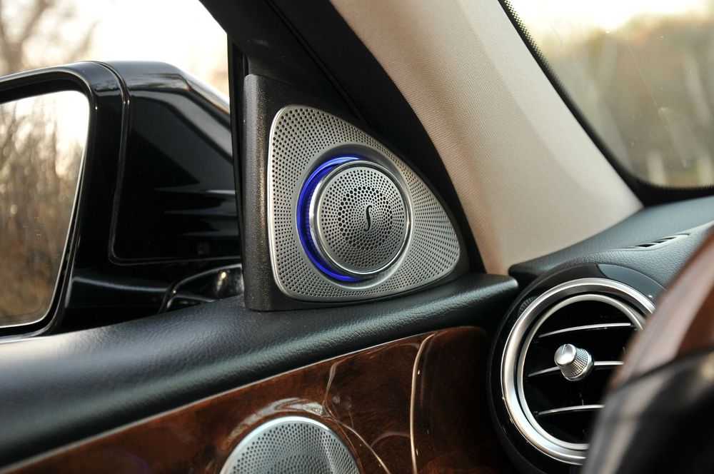 Vând Mercedes Clasa E