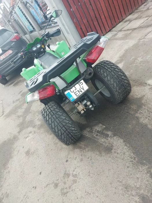 Vând atv sym 200
